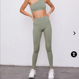 Olive Set Active Leggings